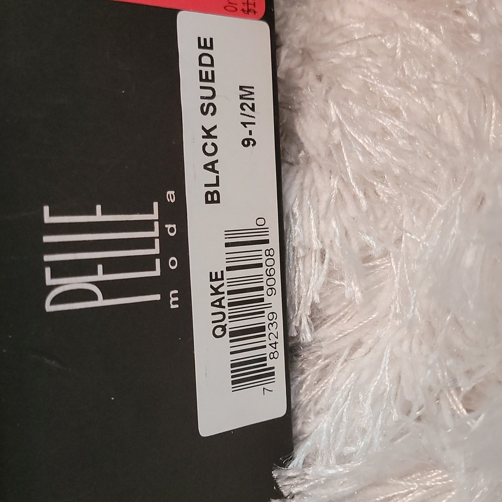 Pelle Moda Black Heels - Picture 7 of 7